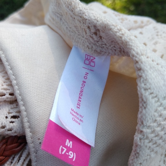 No Boundaries maxi dress w/belt - Picture 2 of 3